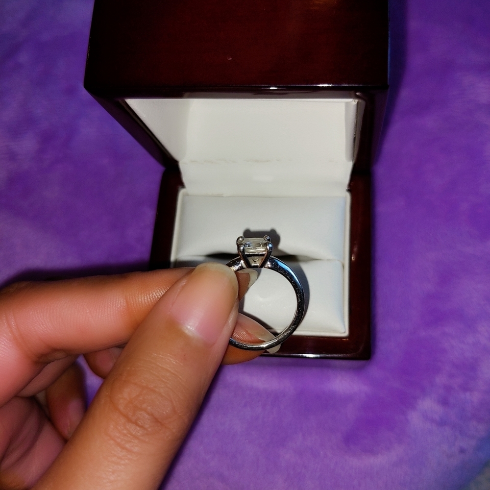 Diamond Ring - Picture 2 of 7
